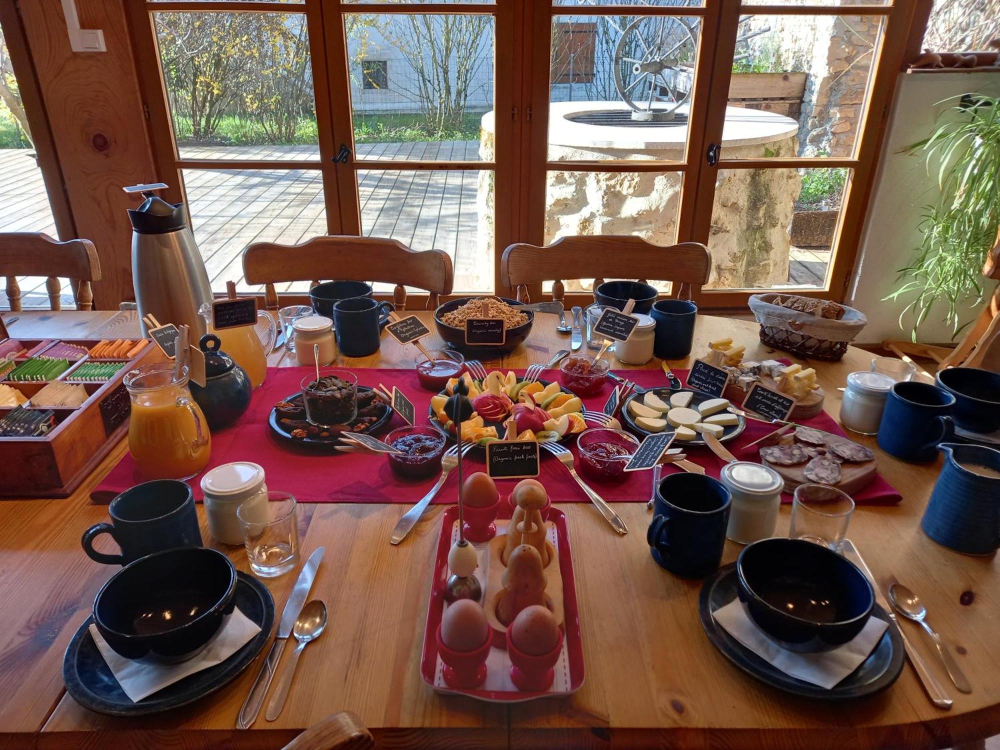 Valreley, Chambres Et Table D'Hotes Eco-Friendly Avec Bain Nordique Au Sud Du Massif Du Jura Champagne-en-Valromey Экстерьер фото