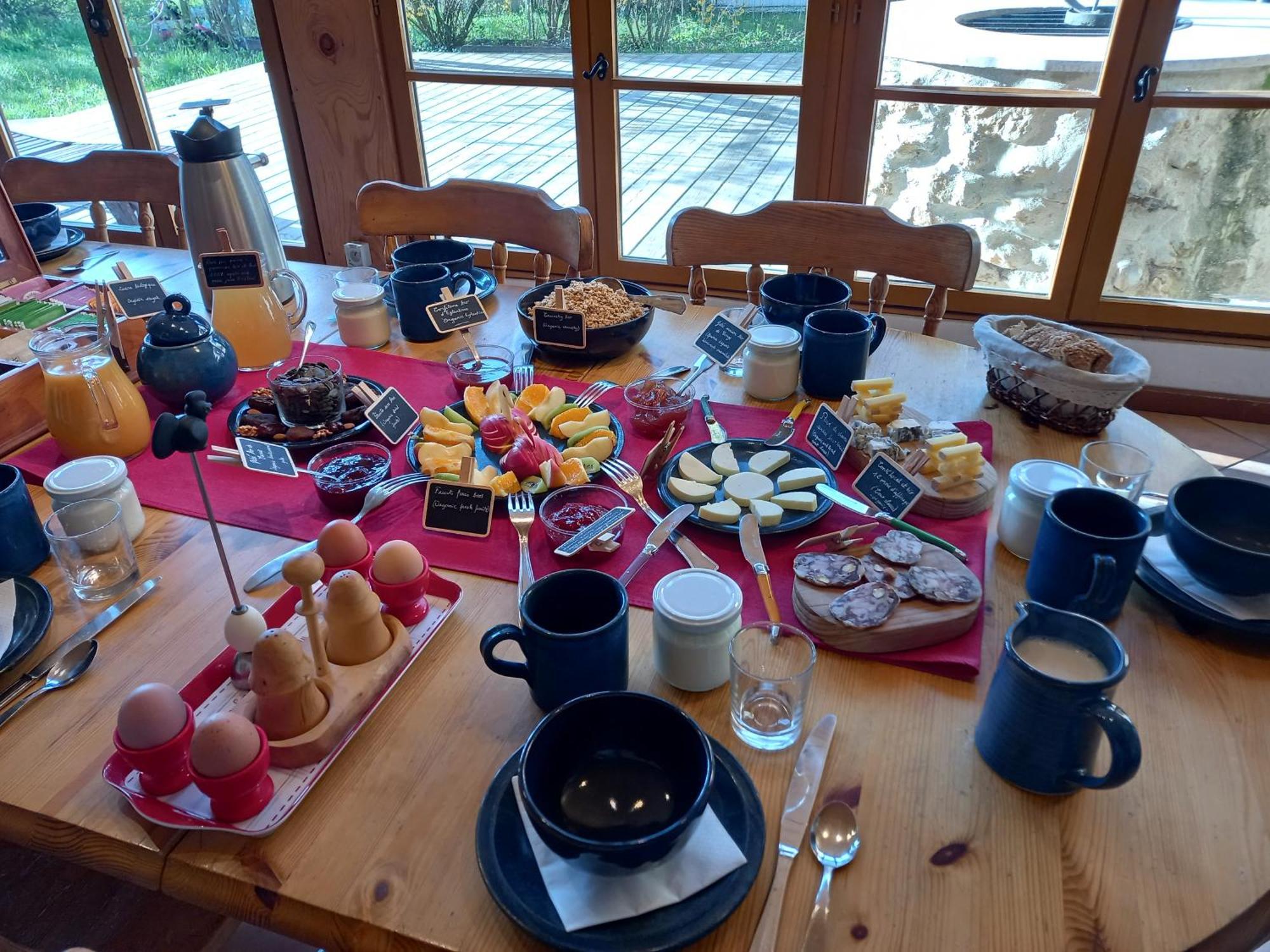 Valreley, Chambres Et Table D'Hotes Eco-Friendly Avec Bain Nordique Au Sud Du Massif Du Jura Champagne-en-Valromey Экстерьер фото